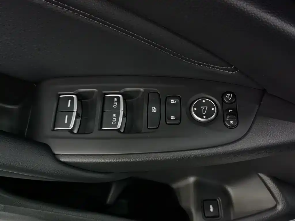 Honda Accord — фото 9