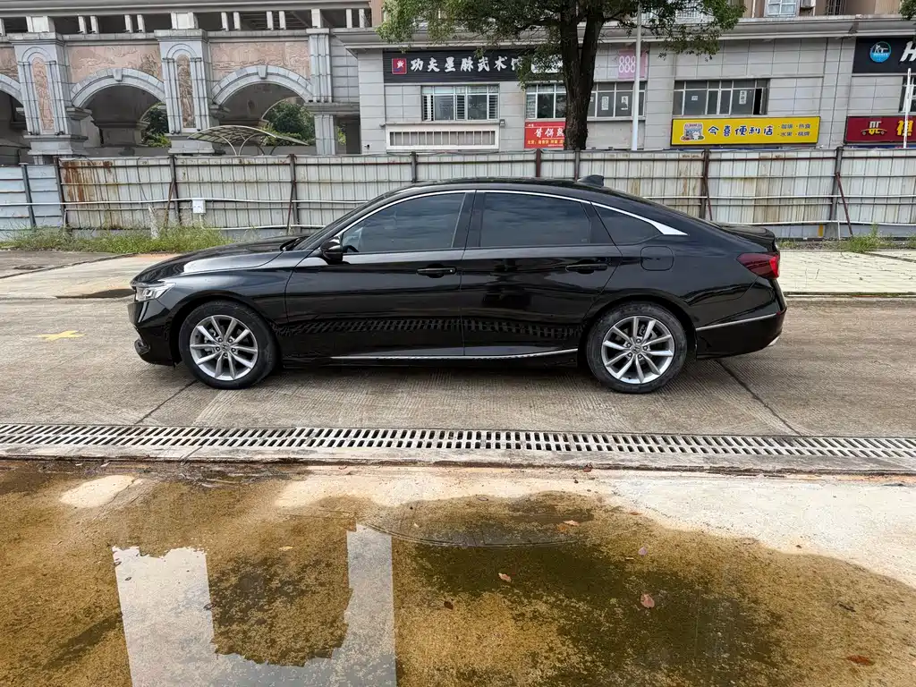 Honda Accord — фото 5