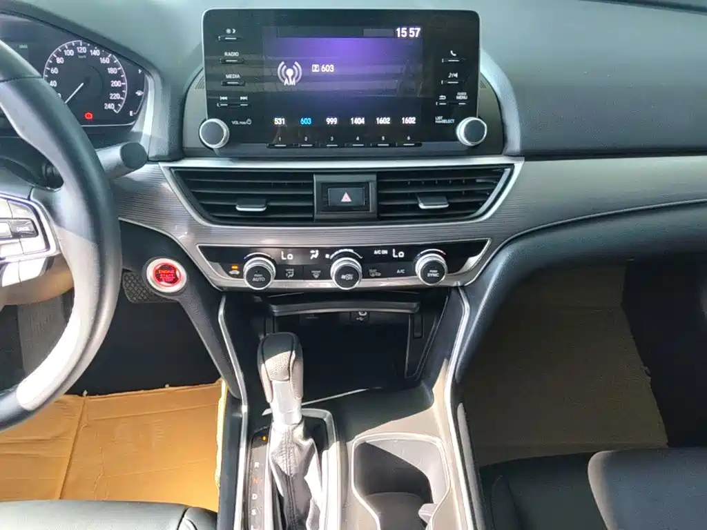 Honda Accord — фото 13