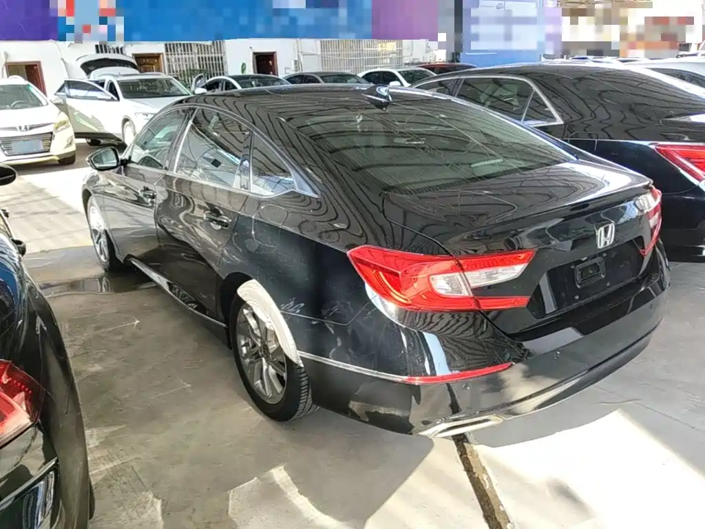 Honda Accord — фото 5