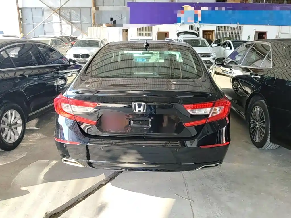 Honda Accord — фото 6