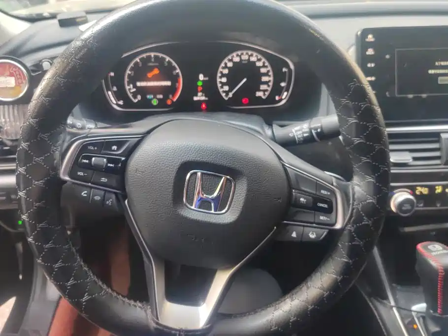 Honda Accord — фото 15