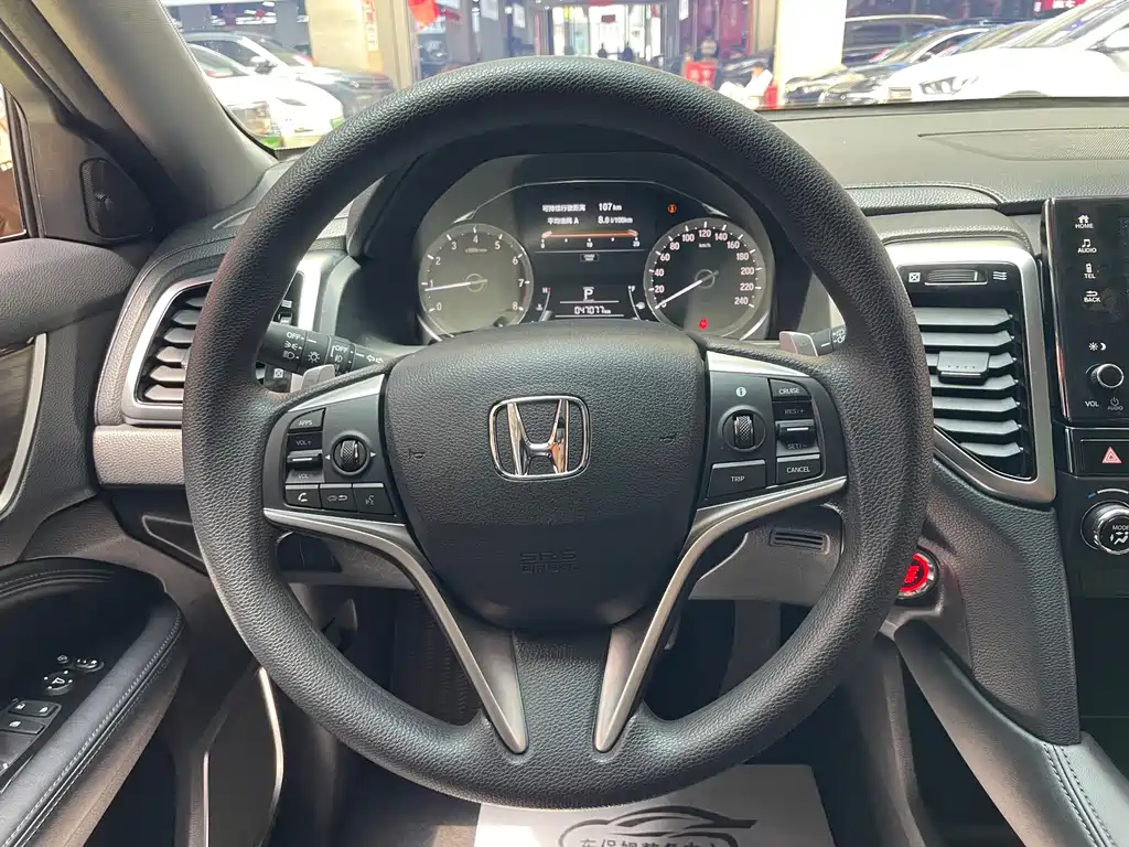 Honda UR-V — фото 11
