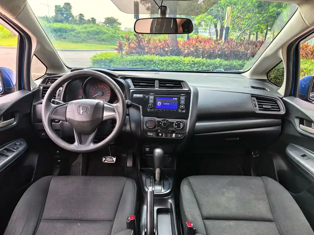 Honda Fit — фото 4