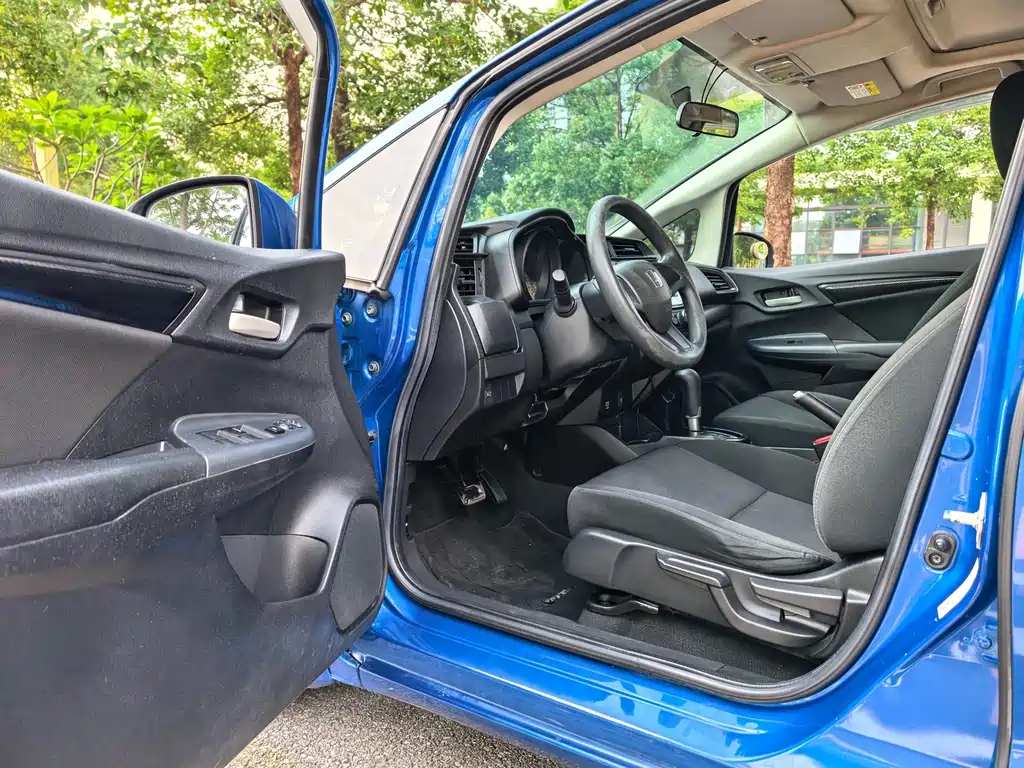 Honda Fit — фото 6