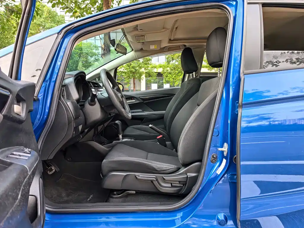 Honda Fit — фото 7