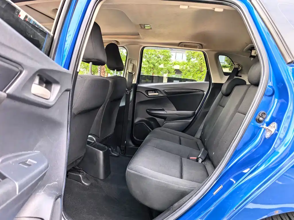 Honda Fit — фото 8