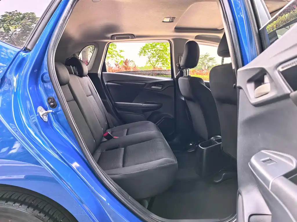 Honda Fit — фото 9