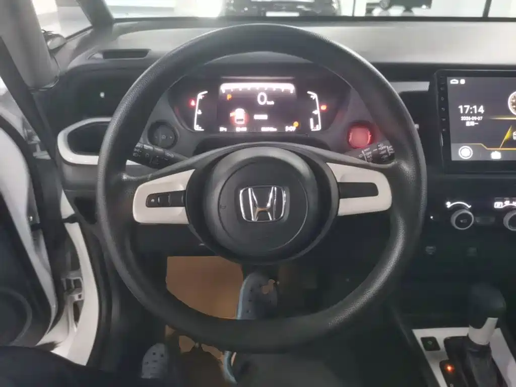 Honda Fit — фото 11