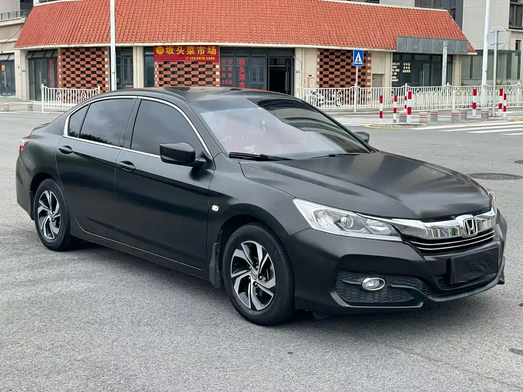 Honda Accord — фото 3
