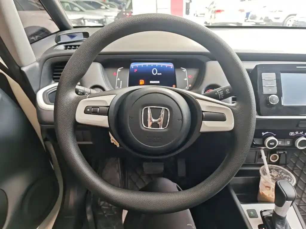 Honda Fit — фото 11