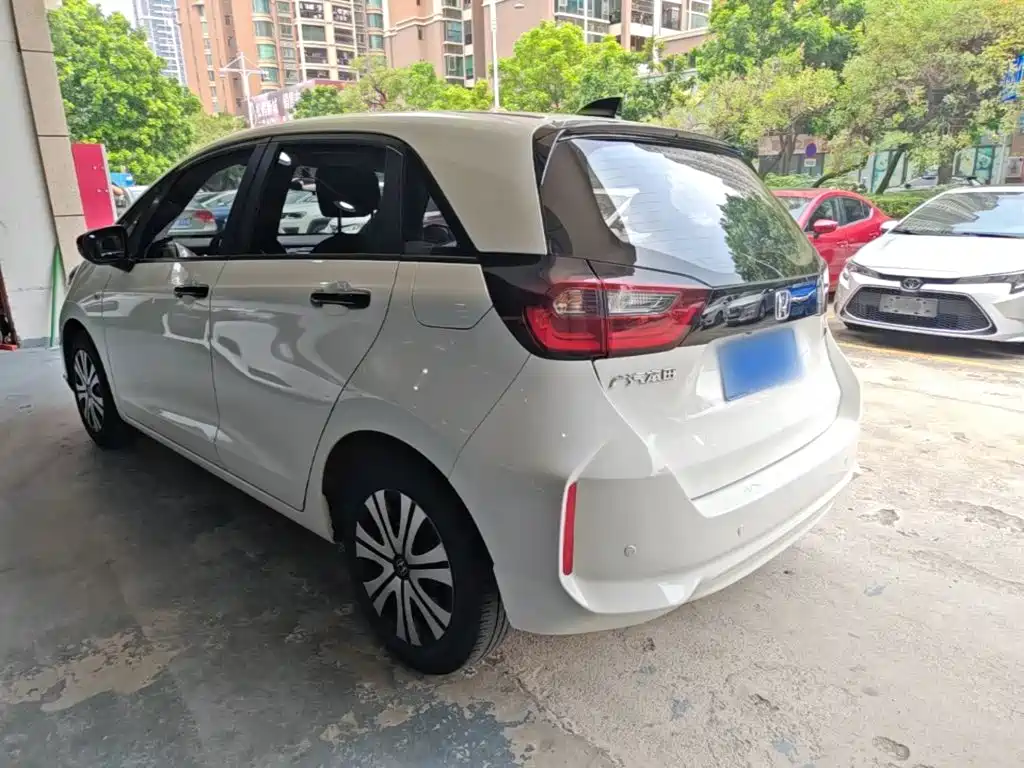Honda Fit — фото 5