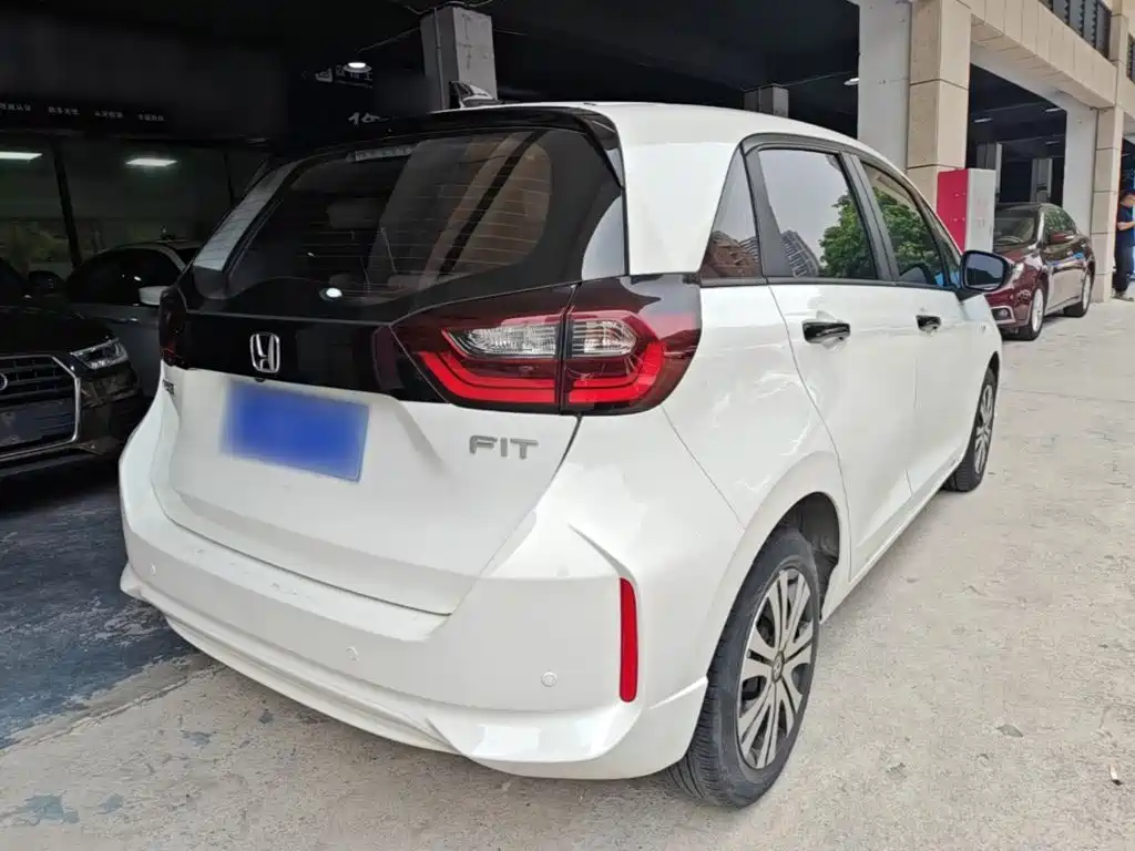 Honda Fit — фото 7