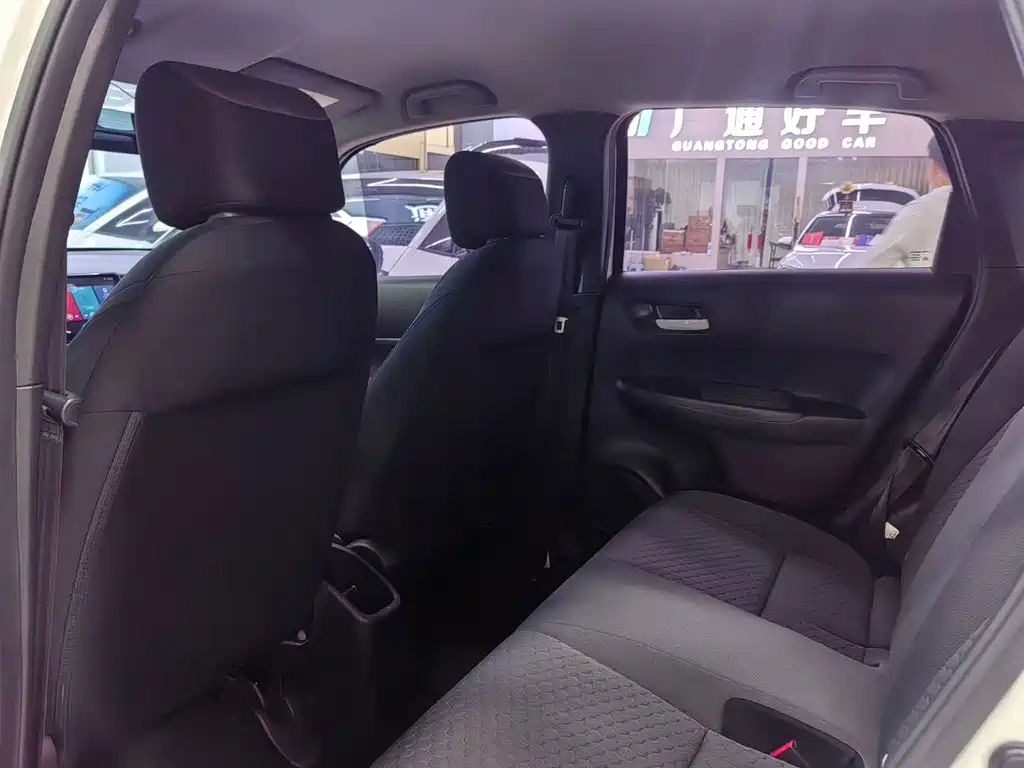 Honda Fit — фото 4