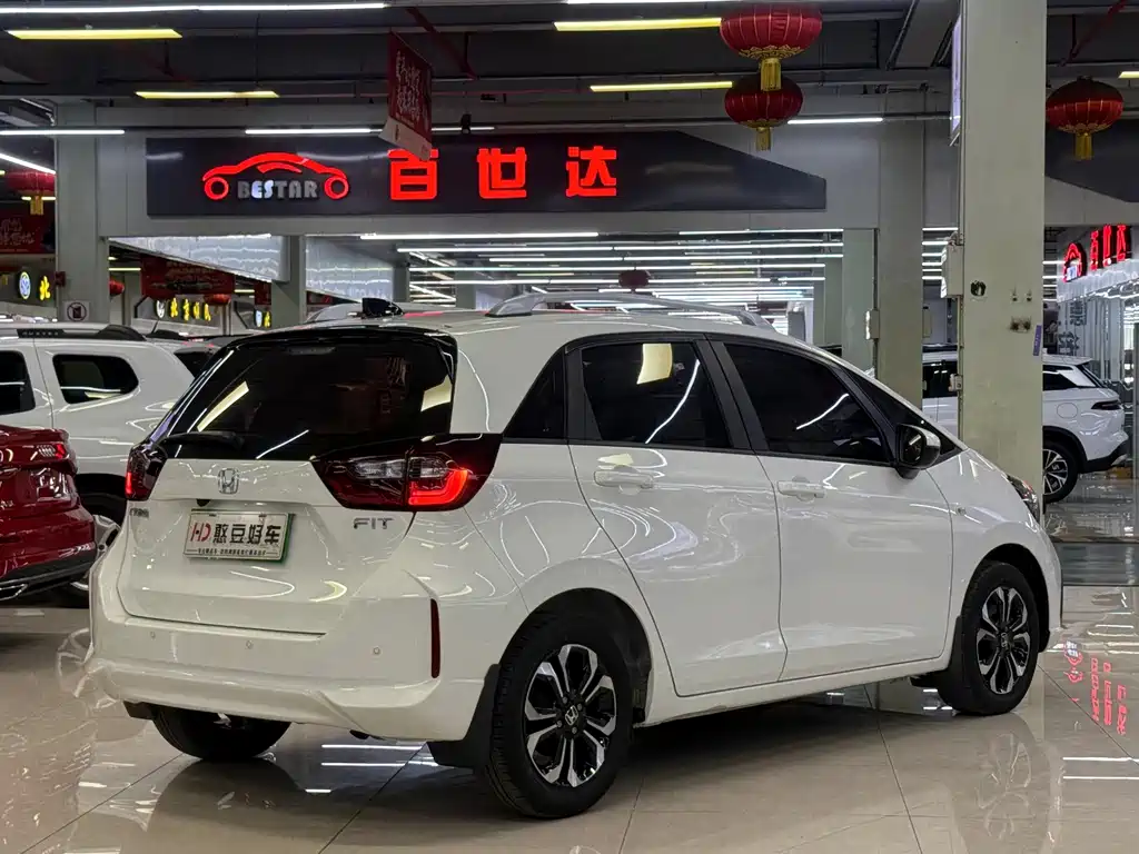 Honda Fit — фото 2