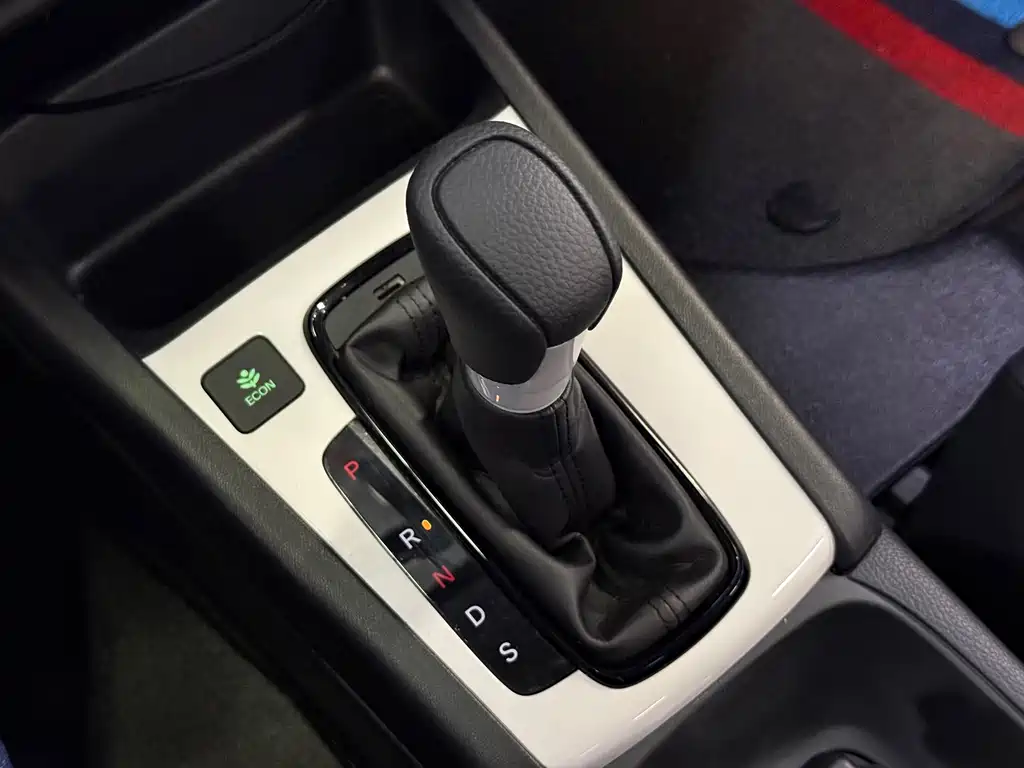 Honda Fit — фото 14