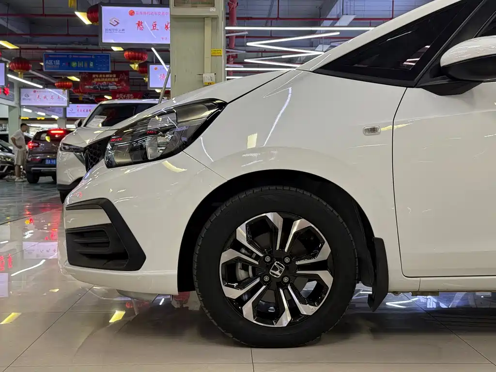 Honda Fit — фото 6