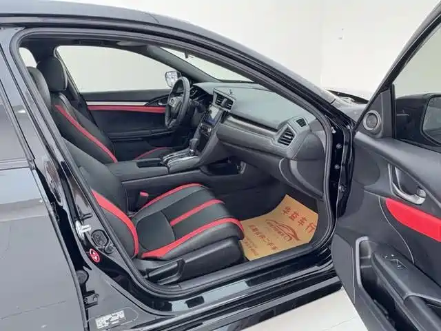 Honda Civic — фото 7