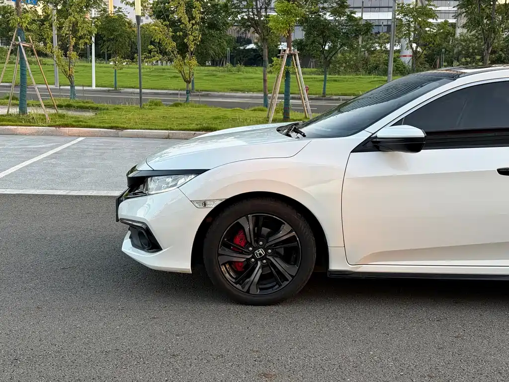 Honda Civic — фото 4