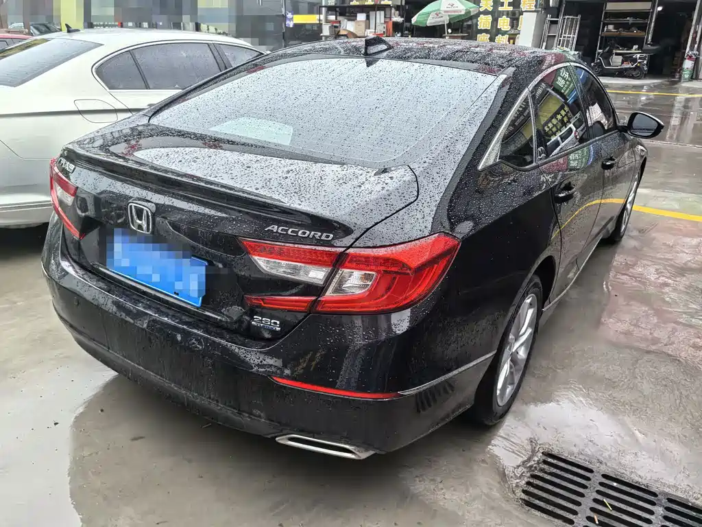 Honda Accord — фото 6