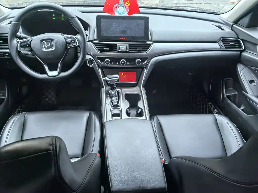 Honda Accord — фото 8