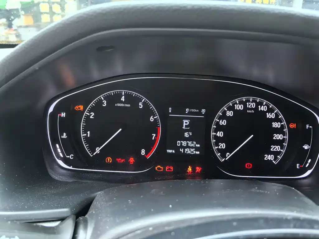 Honda Accord — фото 10