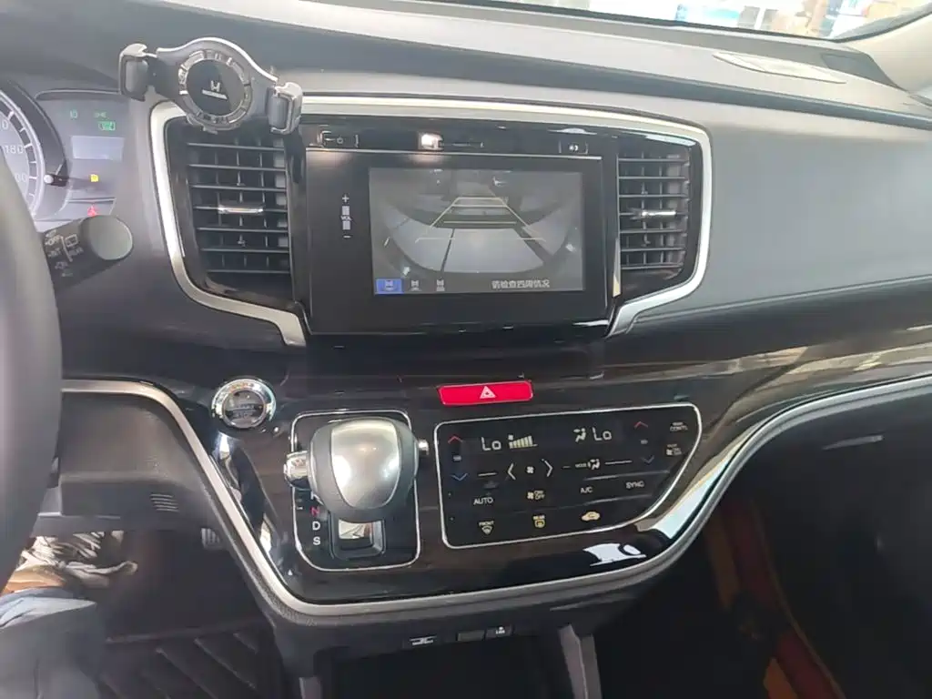 Honda Odyssey — фото 13