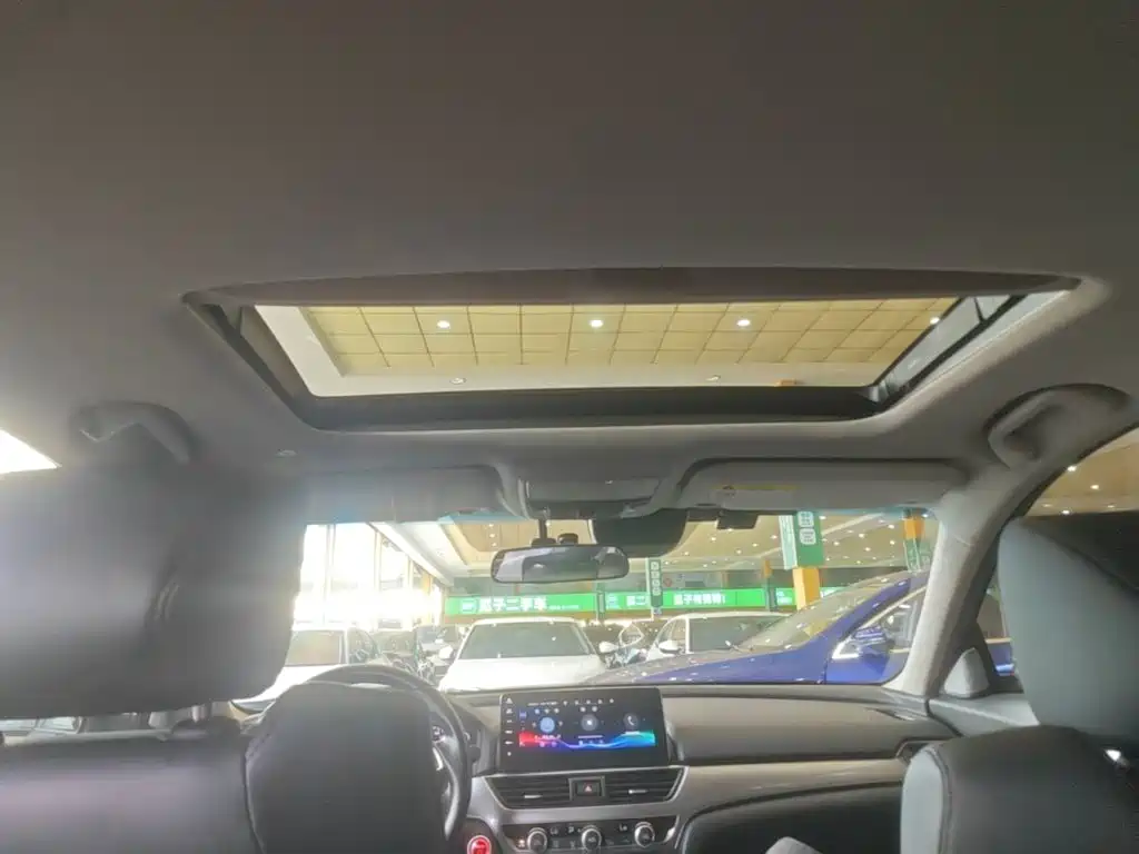 Honda Accord — фото 18