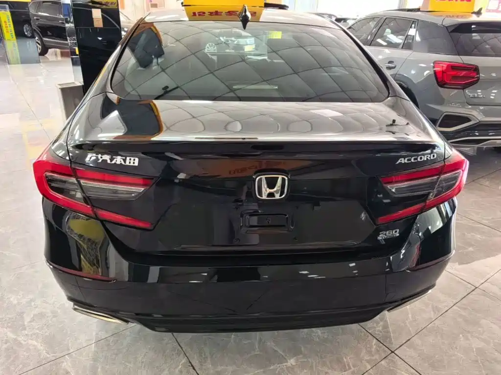 Honda Accord — фото 6