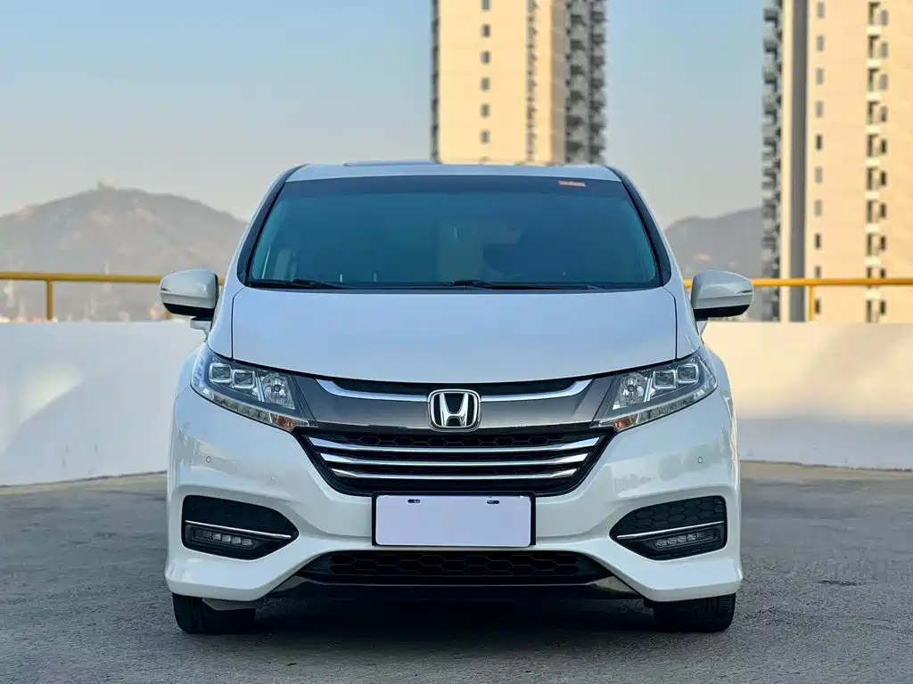 Honda Odyssey — фото 19