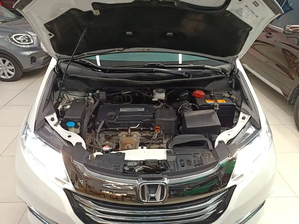Honda Odyssey — фото 10