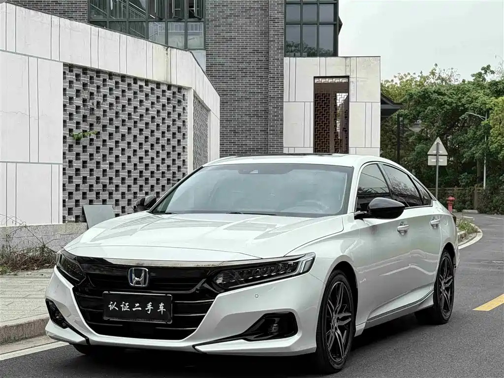 Honda Accord — фото 3