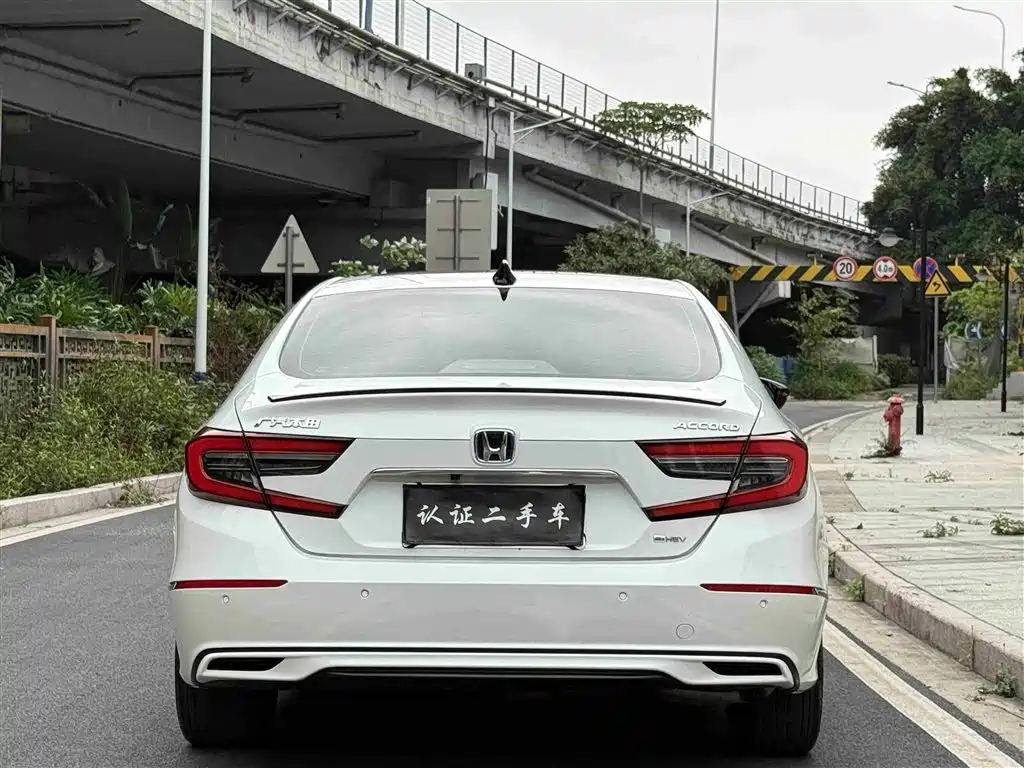 Honda Accord — фото 24