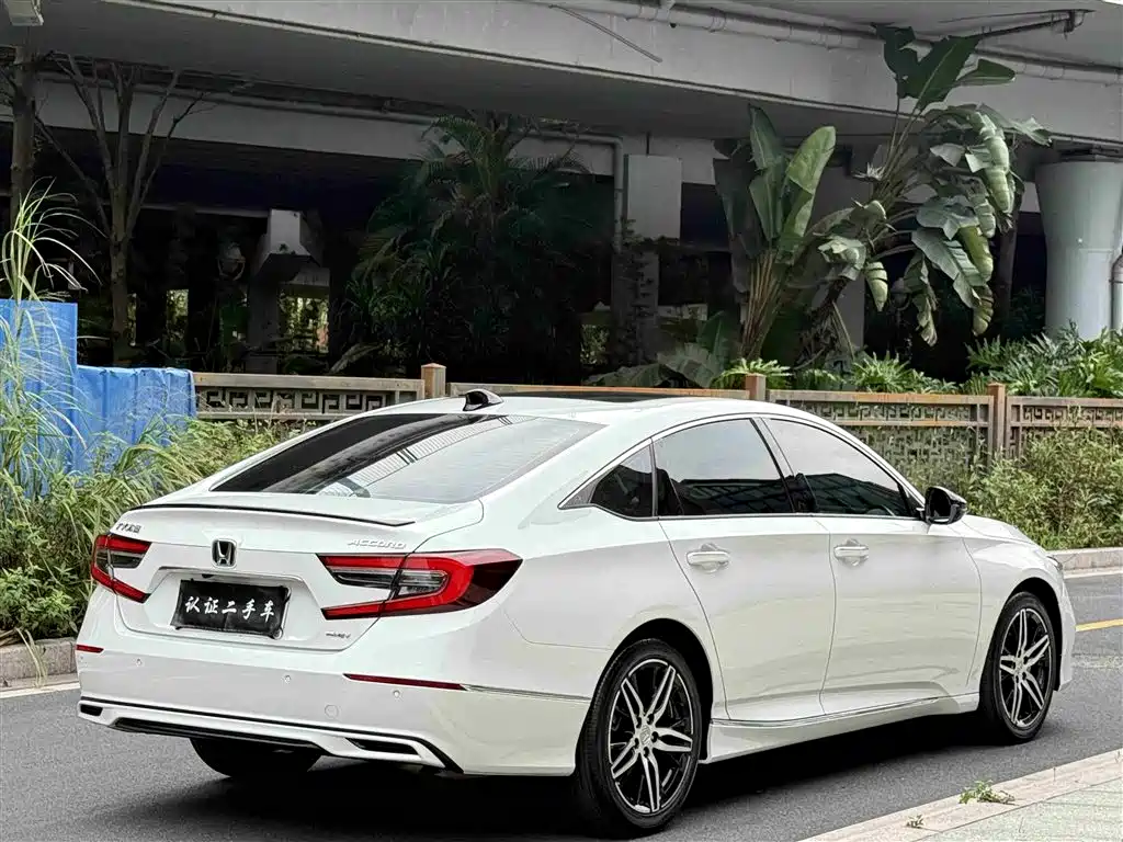 Honda Accord — фото 5