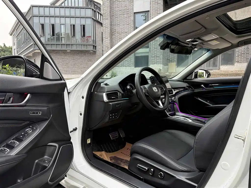 Honda Accord — фото 6