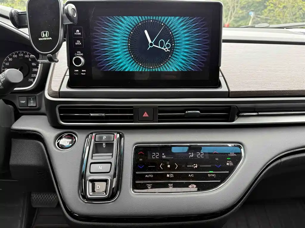 Honda Odyssey — фото 13