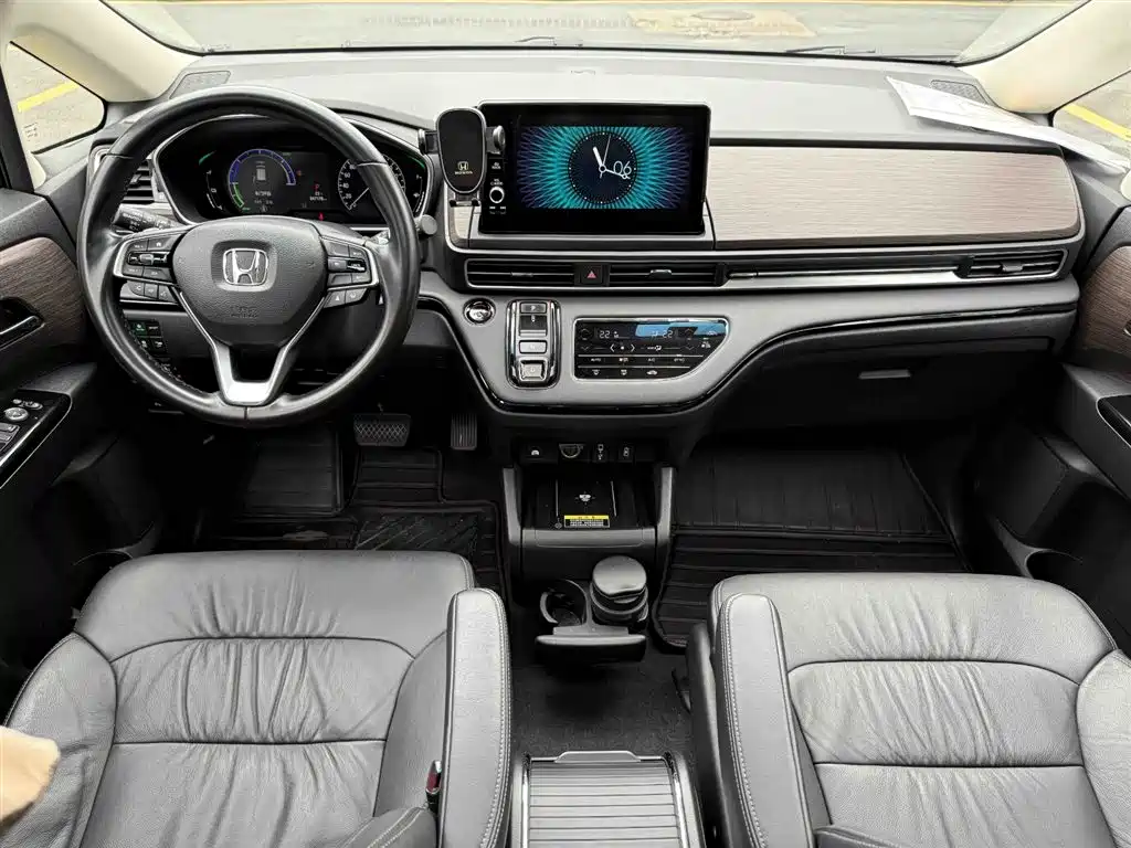 Honda Odyssey — фото 15