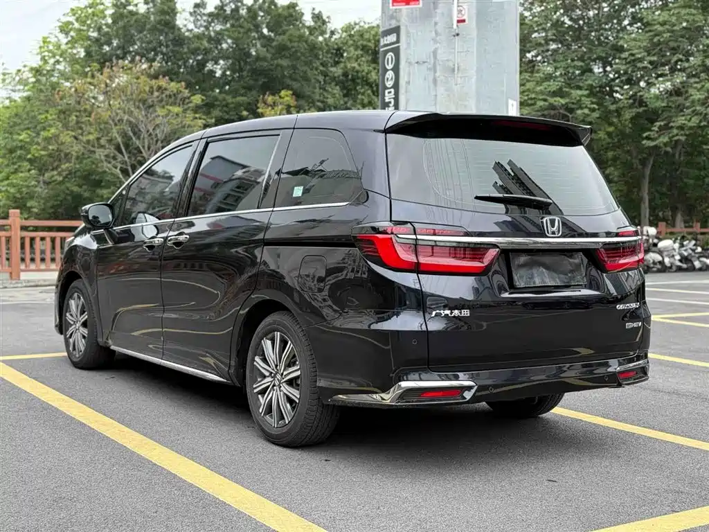 Honda Odyssey — фото 4