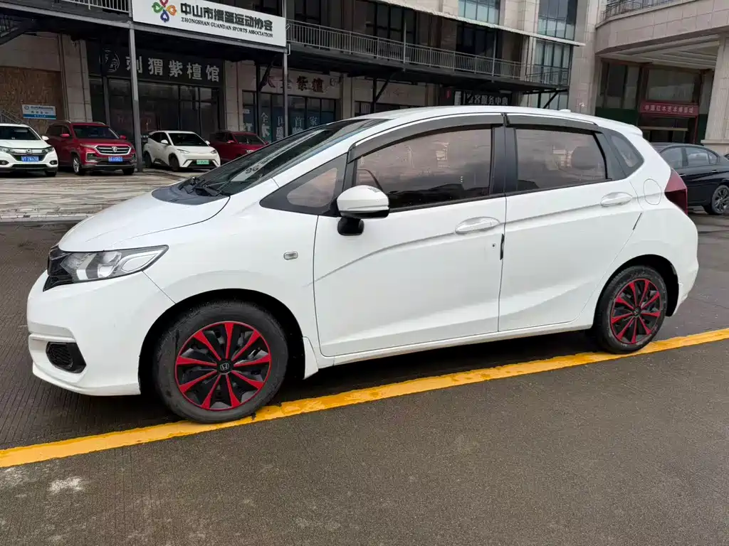 Honda Fit — фото 3