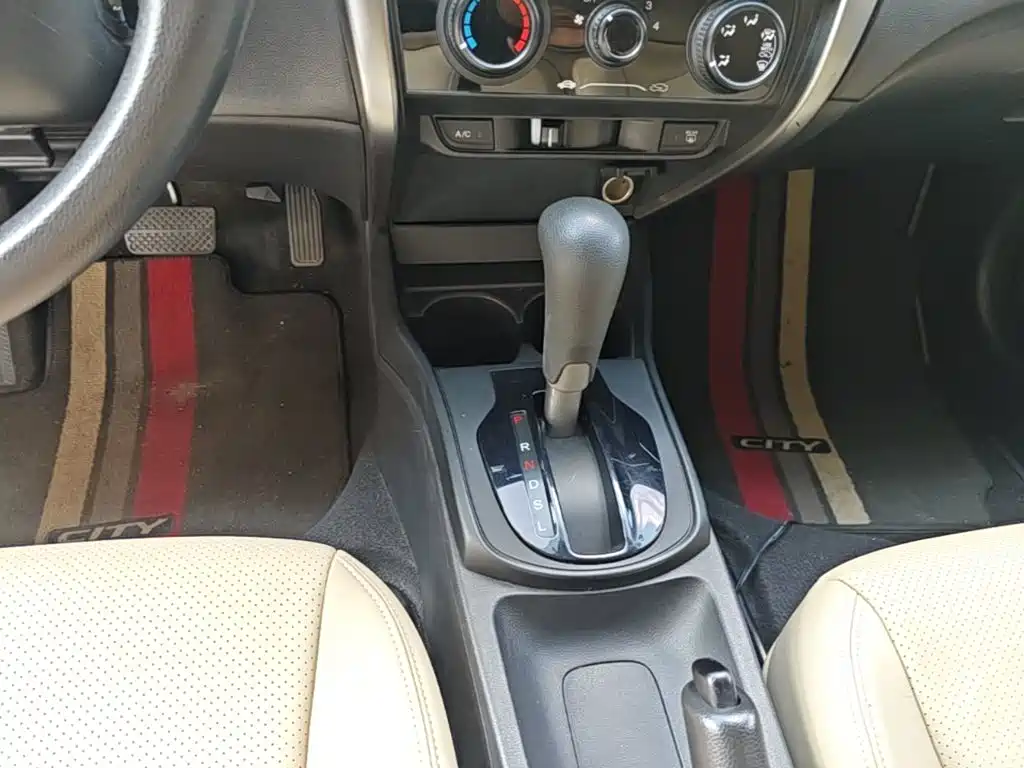 Honda City — фото 14