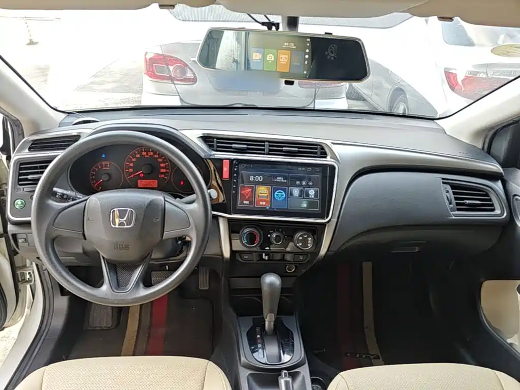Honda City — фото 10