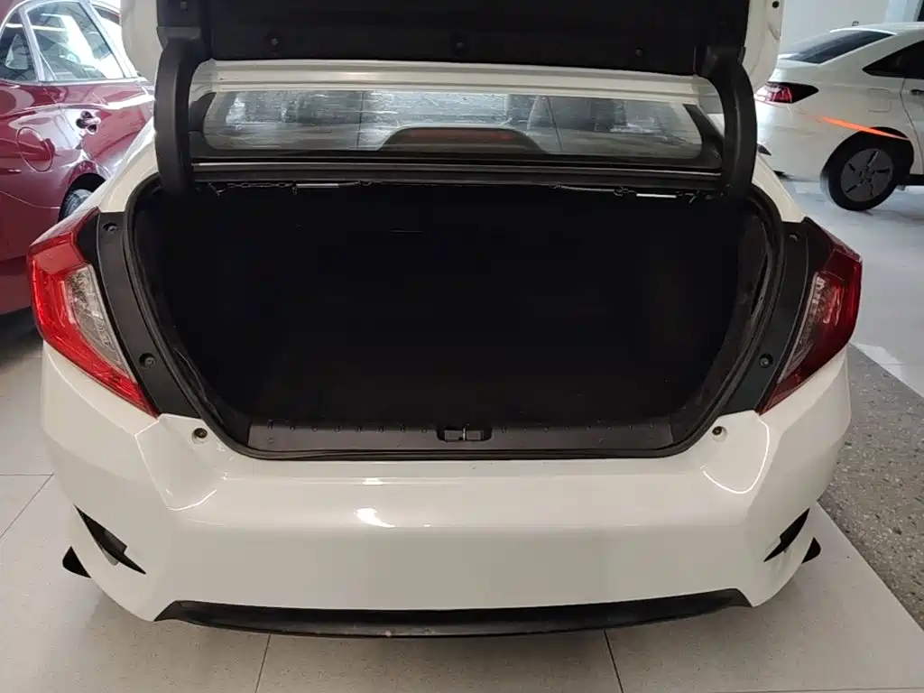 Honda Civic — фото 19