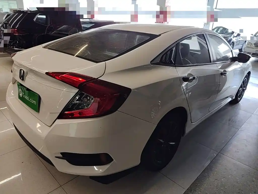 Honda Civic — фото 7