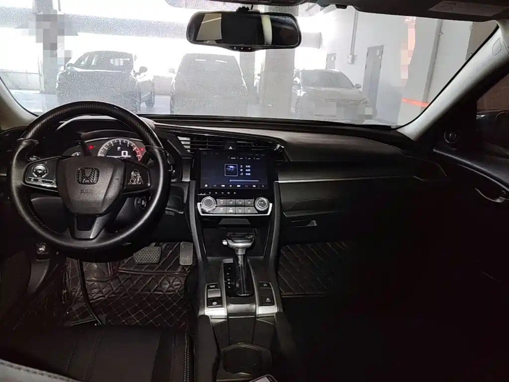 Honda Civic — фото 10