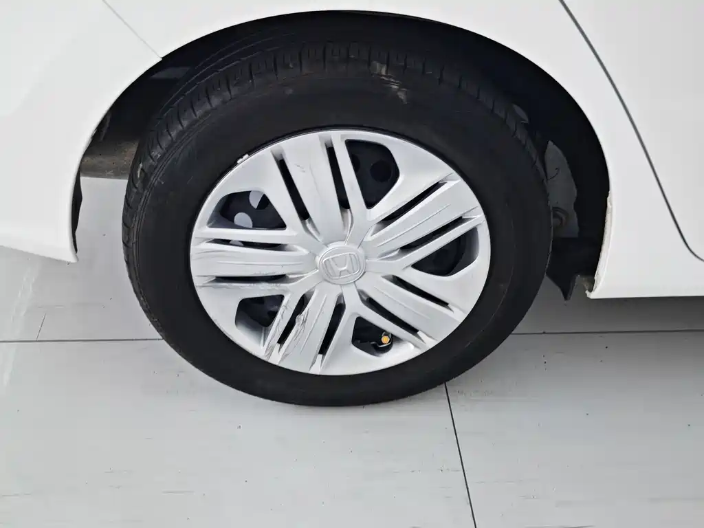 Honda Fit — фото 14