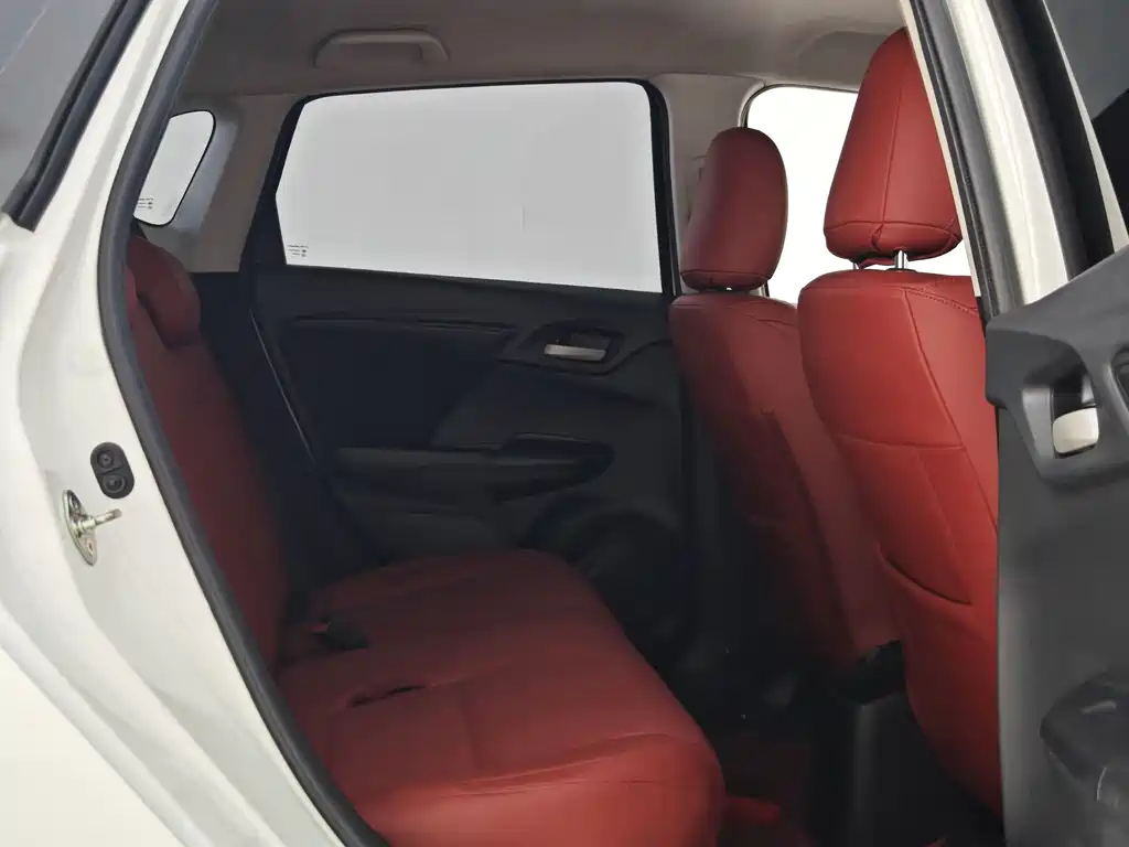 Honda Fit — фото 17