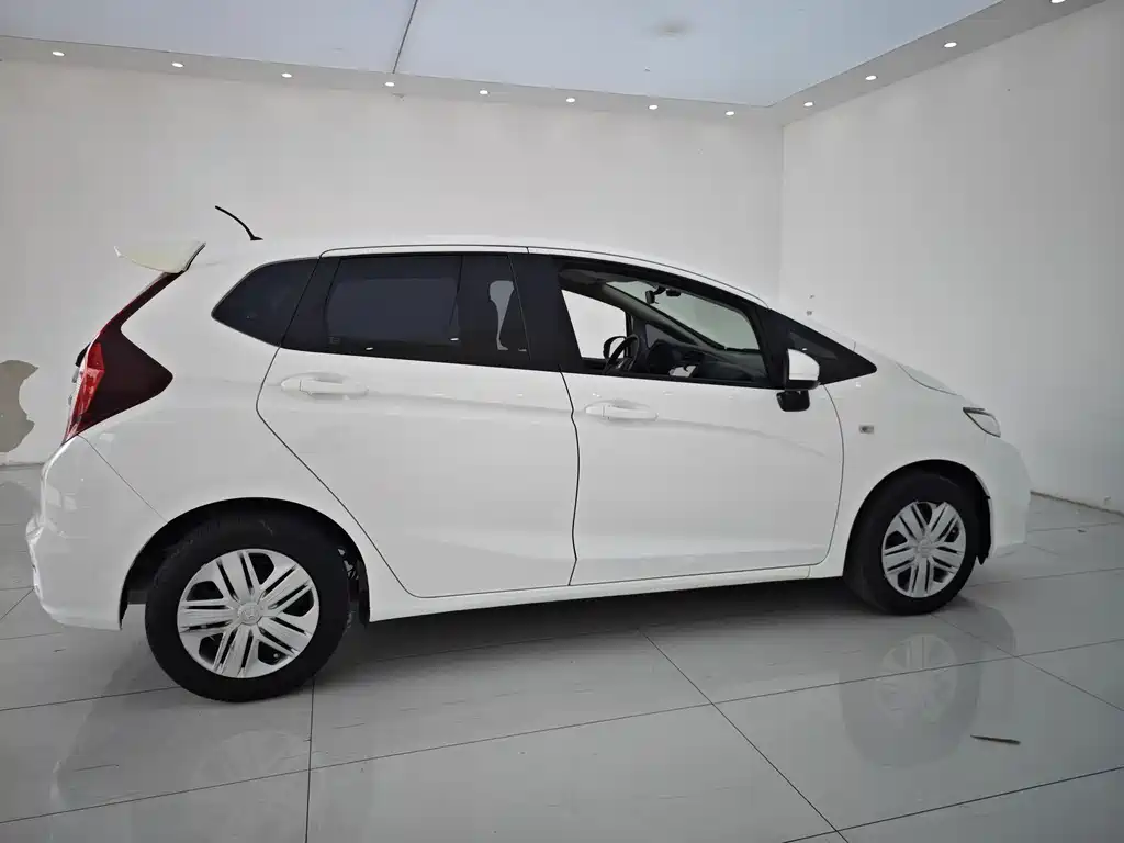 Honda Fit — фото 18