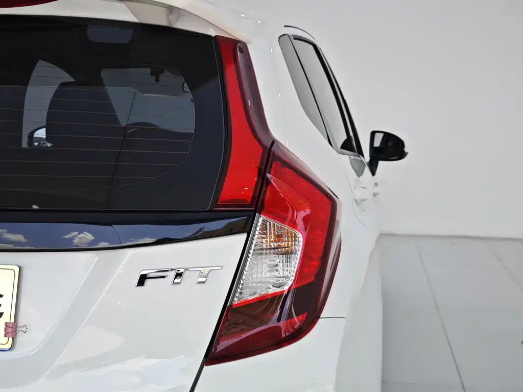 Honda Fit — фото 28