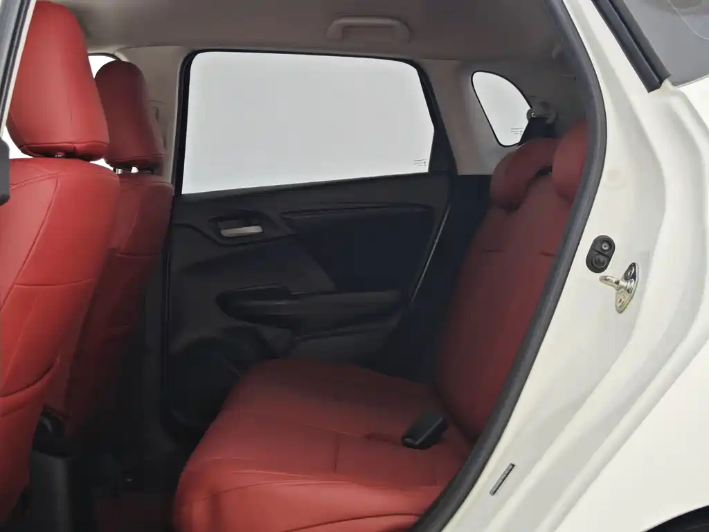 Honda Fit — фото 8