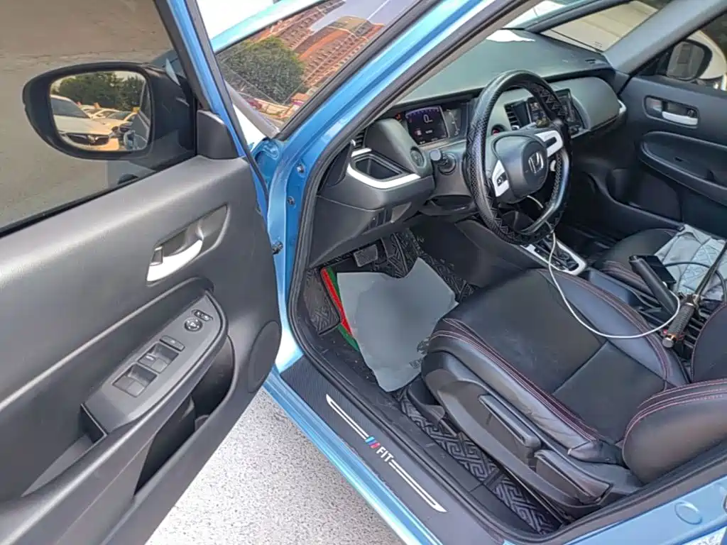 Honda Fit — фото 16